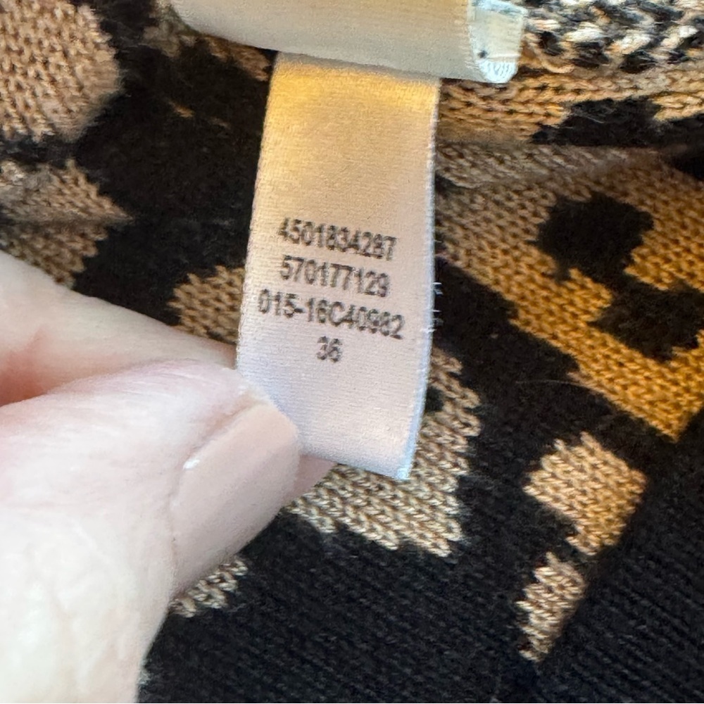 Chico’s Leopard Print Sweater Size 1 - Picture 8 of 12